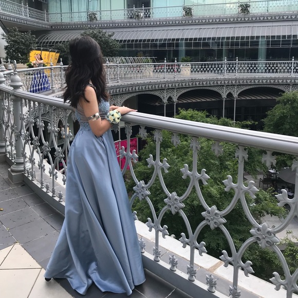 Prom Dress - Picture 4 of 5